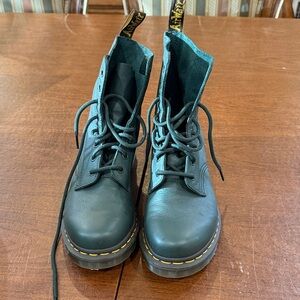 Doc Martins beautiful green color size 42